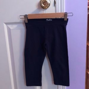 navy blue capris